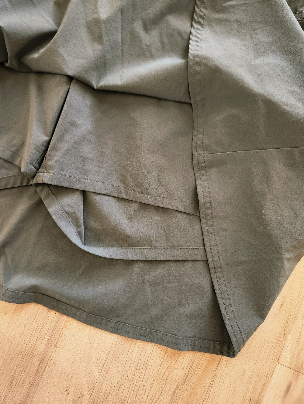 Athleta Womens Everyday Skort Size 14 Granite Grey Sage Green Golf Tennis Travel - Picture 5 of 9